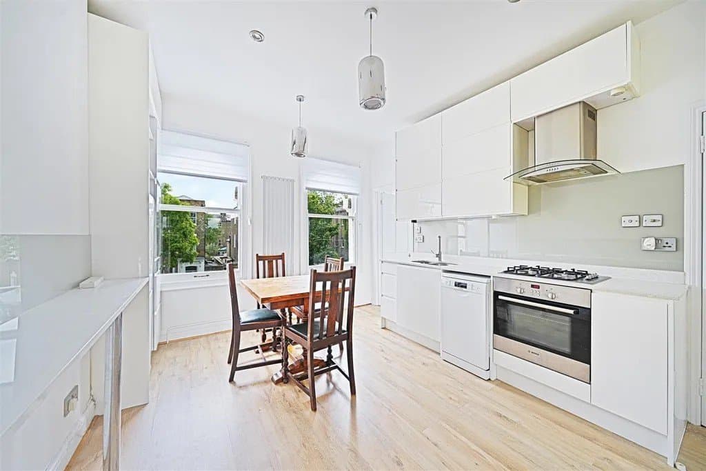 Penn Road, Lower Holloway, N7 9RD