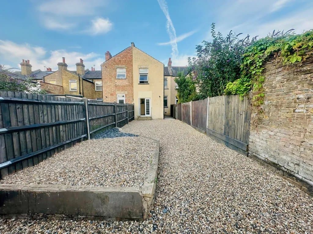 York Street, Mitcham, CR4 4JY