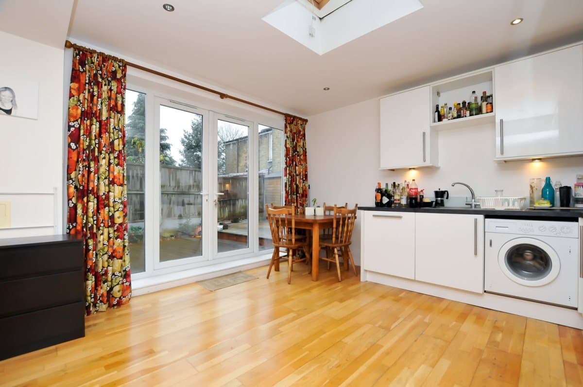 Victoria Park Road, Hackney, E9 5DX