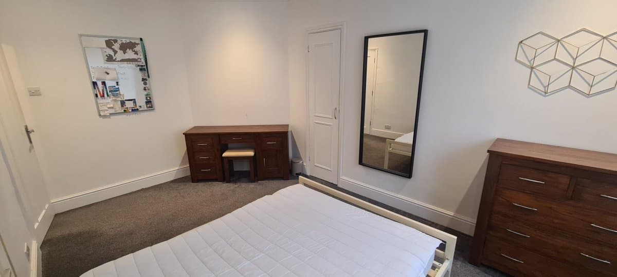 Kings Terrace, Southsea, PO5 3AR