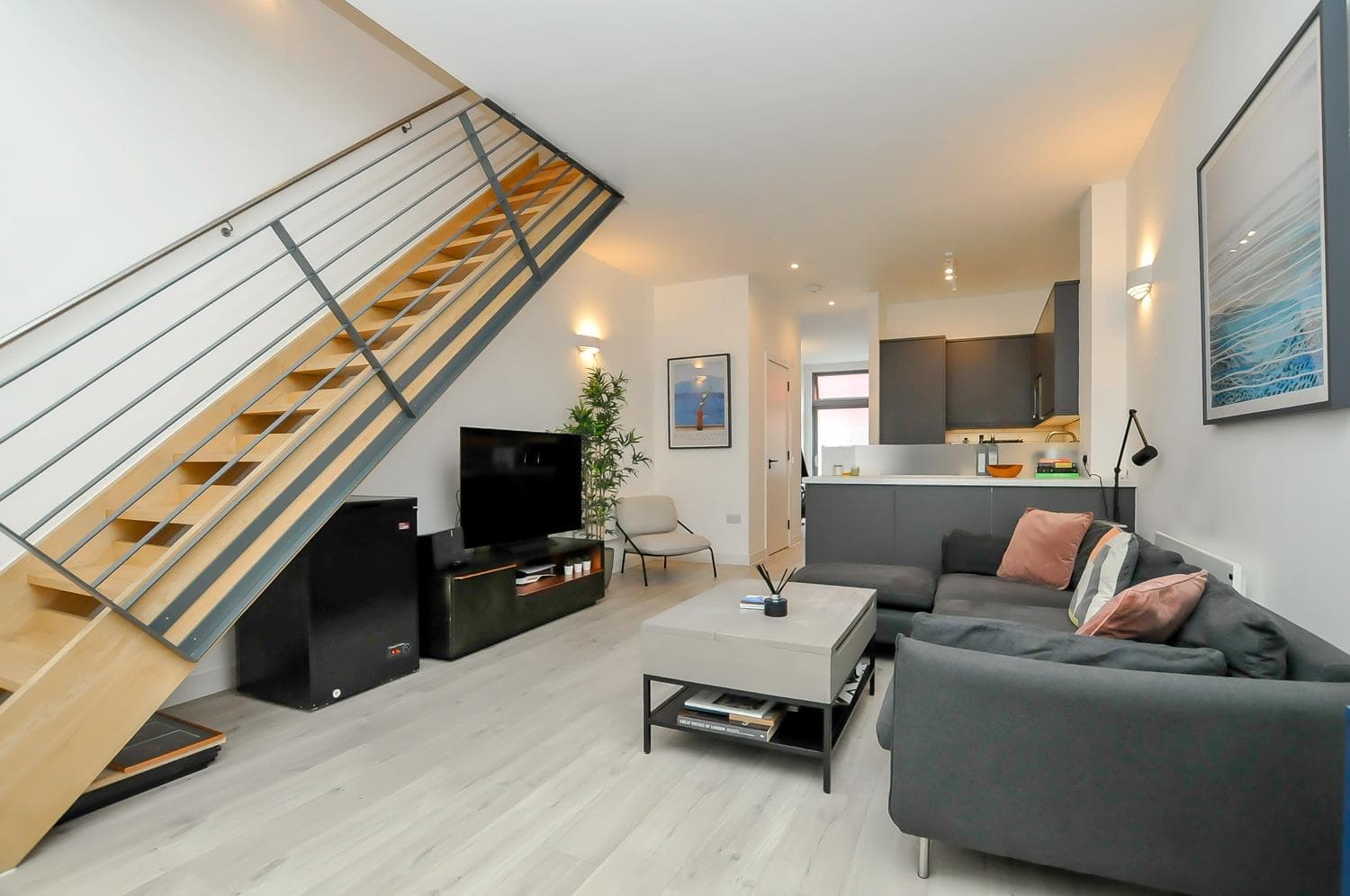 Red Square, Piano Lane, London, N16 9AY