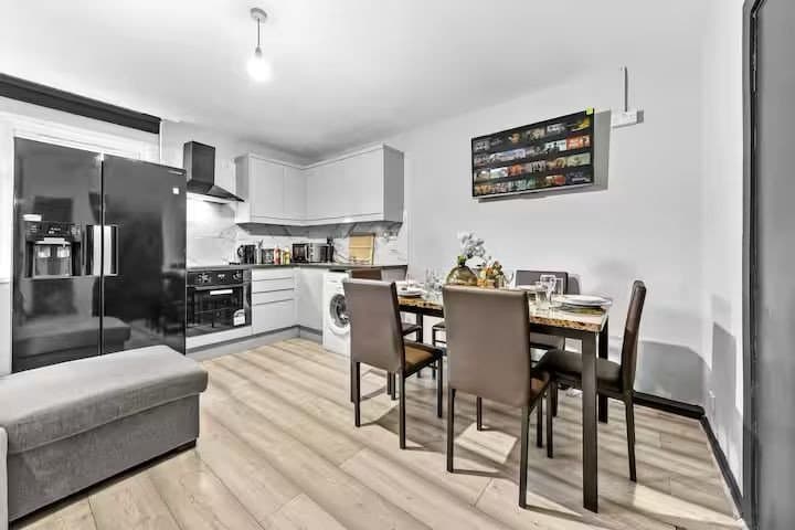 Wakeman Avenue, Colindale, NW9 0UN