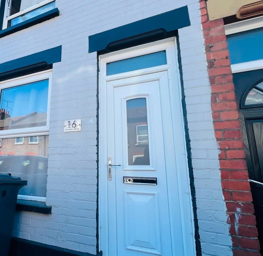 Wimborne Road, Luton, LU1 1PD